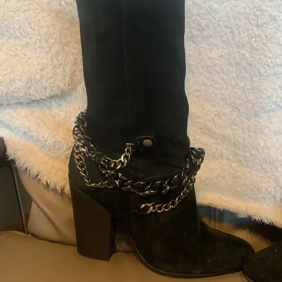 Nine West Shoes Beautiful Suede Nine W Boots Black With Chain